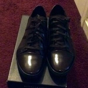 Men’s causal shoe